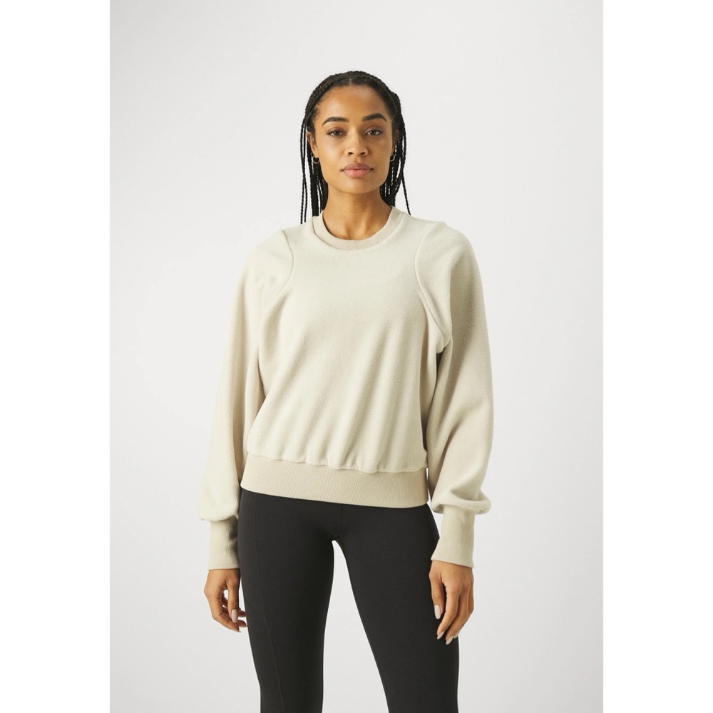 Sweaty Betty Compass Seam Beige Sweatshirt Pullover Fleece Sherpa Soft Warm Cozy